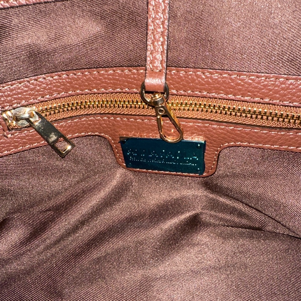 ANNA PAOLA VIRAL GENUINE
ITALIAN LEATHER & SUEDE TOTE NWT - Picture 6 of 10